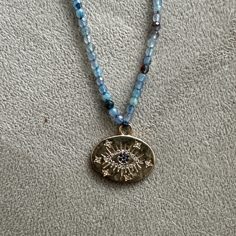 Chic Blue Beaded Necklace with Evil Eye 🧿 Gold Pendant - Picture 2 of 2